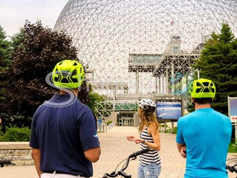 City architecture guided bike tour in Canada - Tour in Montreal