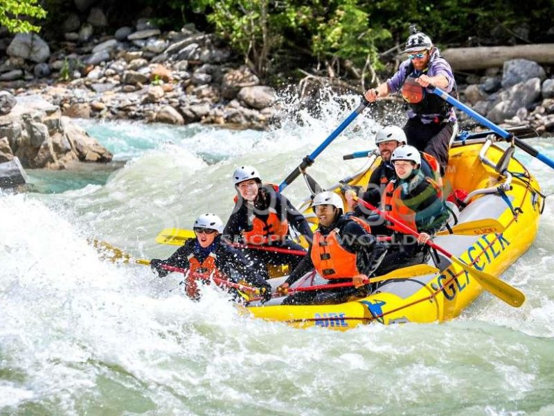 Kicking horse river half day whitewater rafting in Canada - Tour in