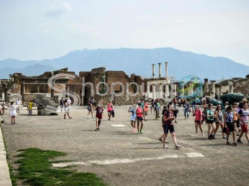 Pompeii Group Tour With An Archeologist Guide In Naples - Tour in  Naples